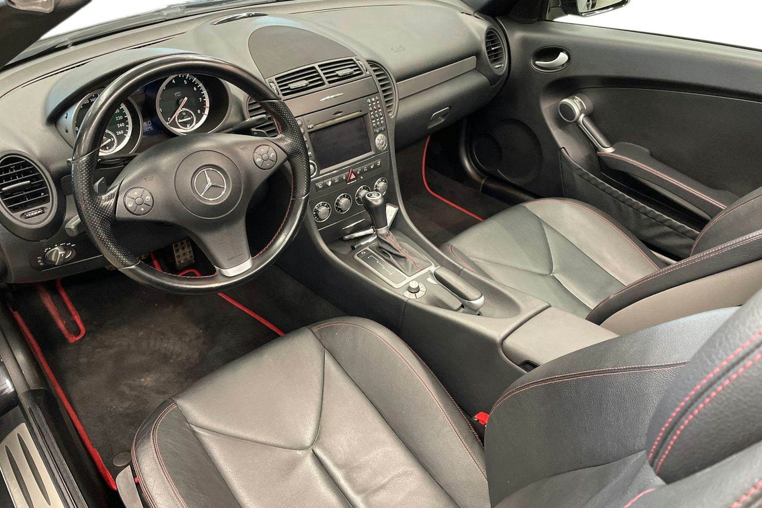musta Mercedes-Benz SLK 2009 kuva 6.