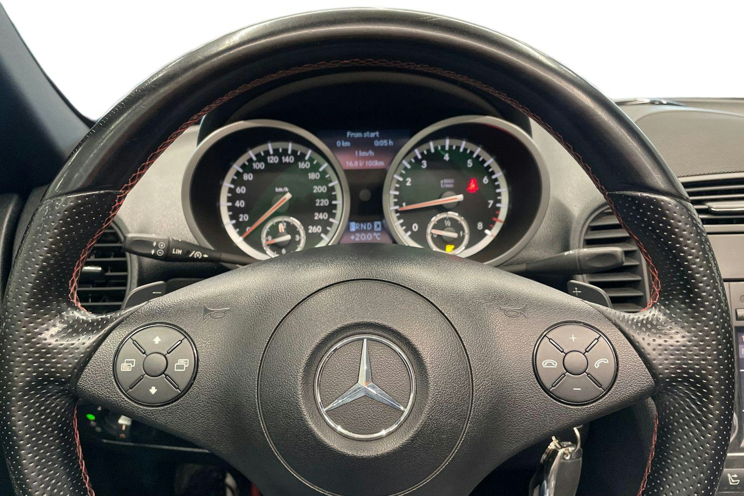 musta Mercedes-Benz SLK 2009 kuva 8.