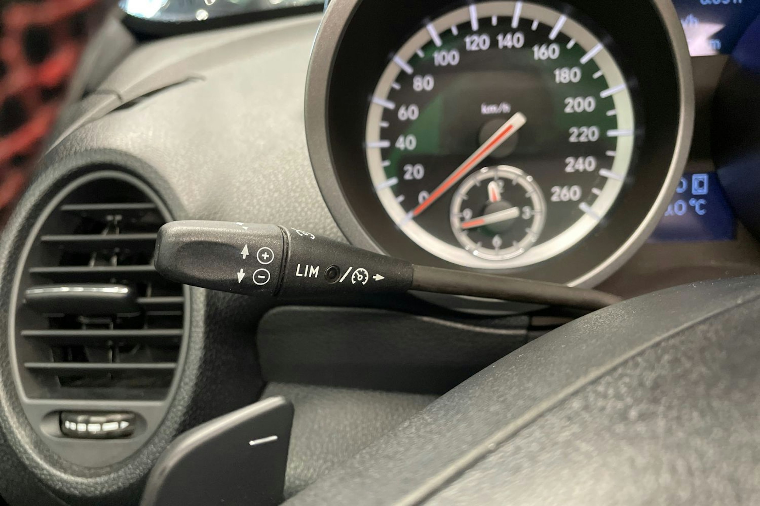 musta Mercedes-Benz SLK 2009 kuva 11.