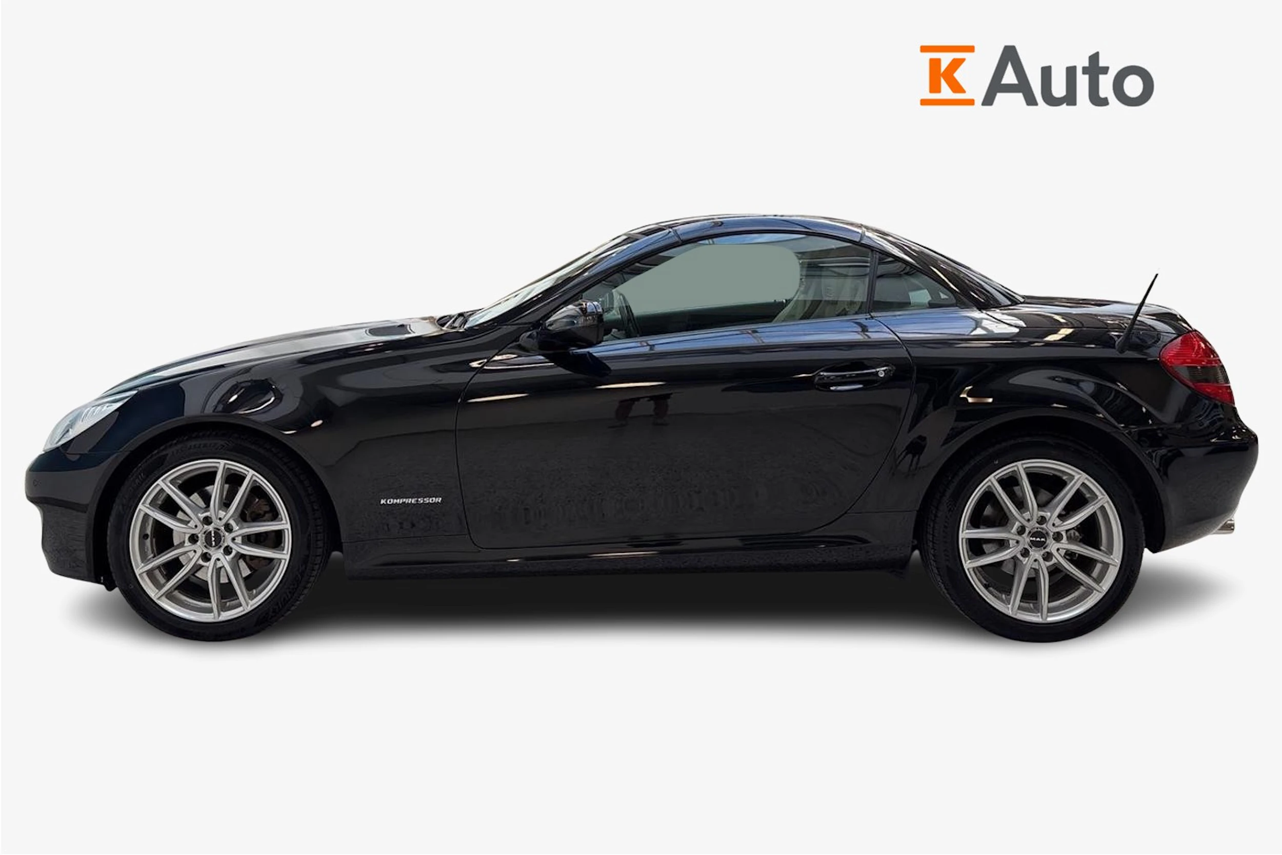 musta Mercedes-Benz SLK 2011 kuva 5.
