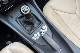 musta Mercedes-Benz SLK 2011 kuva 17.