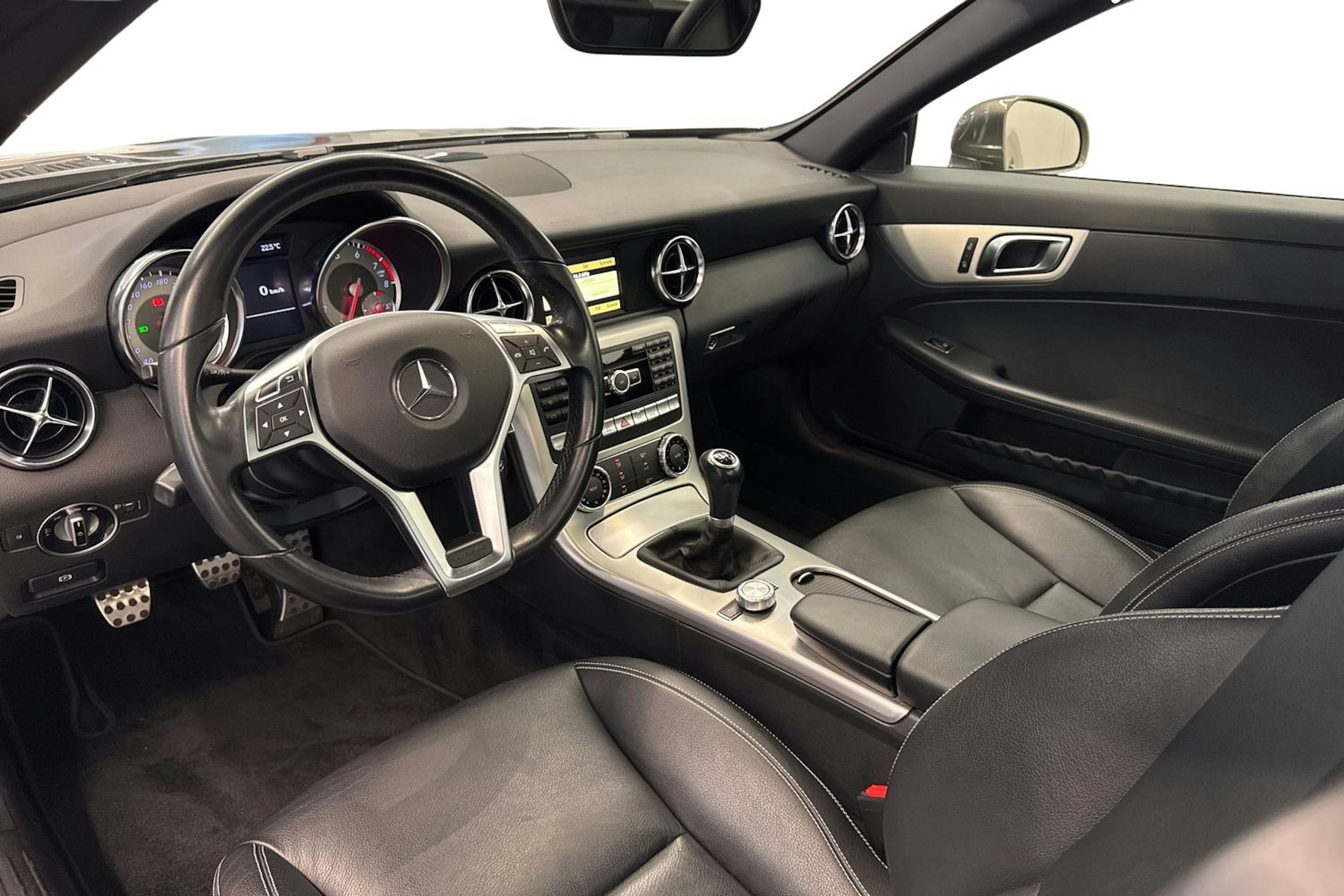 harmaa Mercedes-Benz SLK 2012 kuva 7.