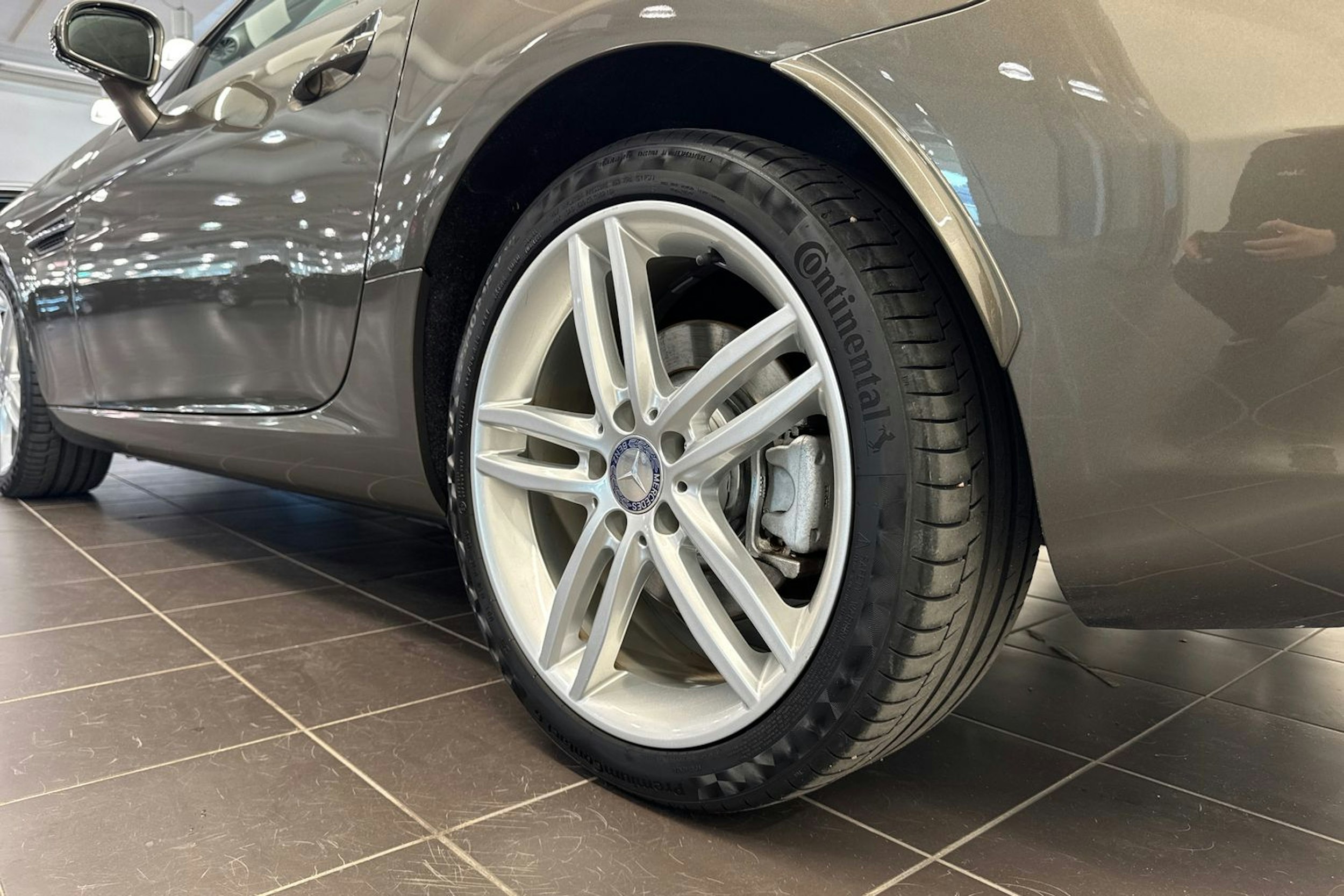 harmaa Mercedes-Benz SLK 2012 kuva 13.