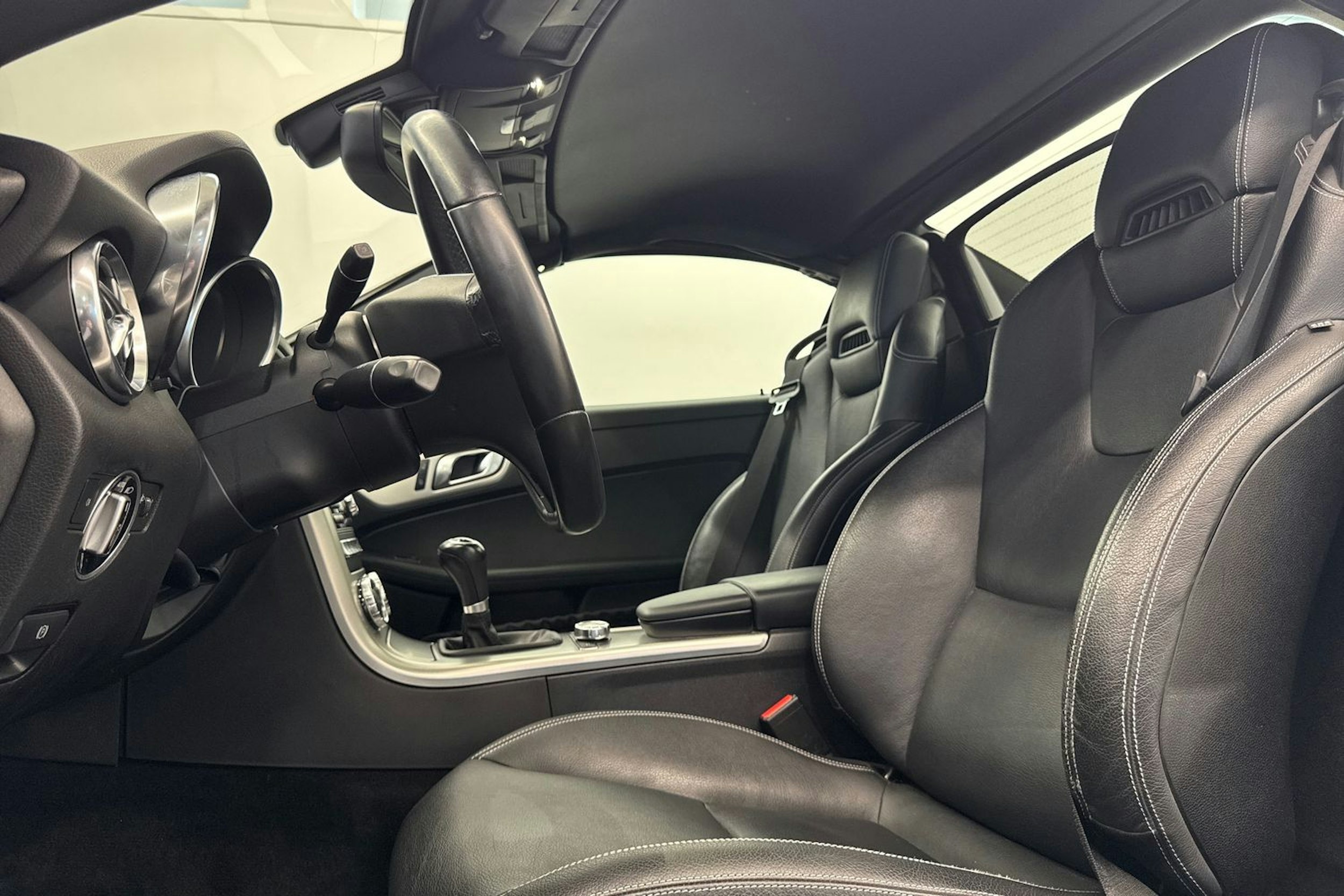 harmaa Mercedes-Benz SLK 2012 kuva 14.