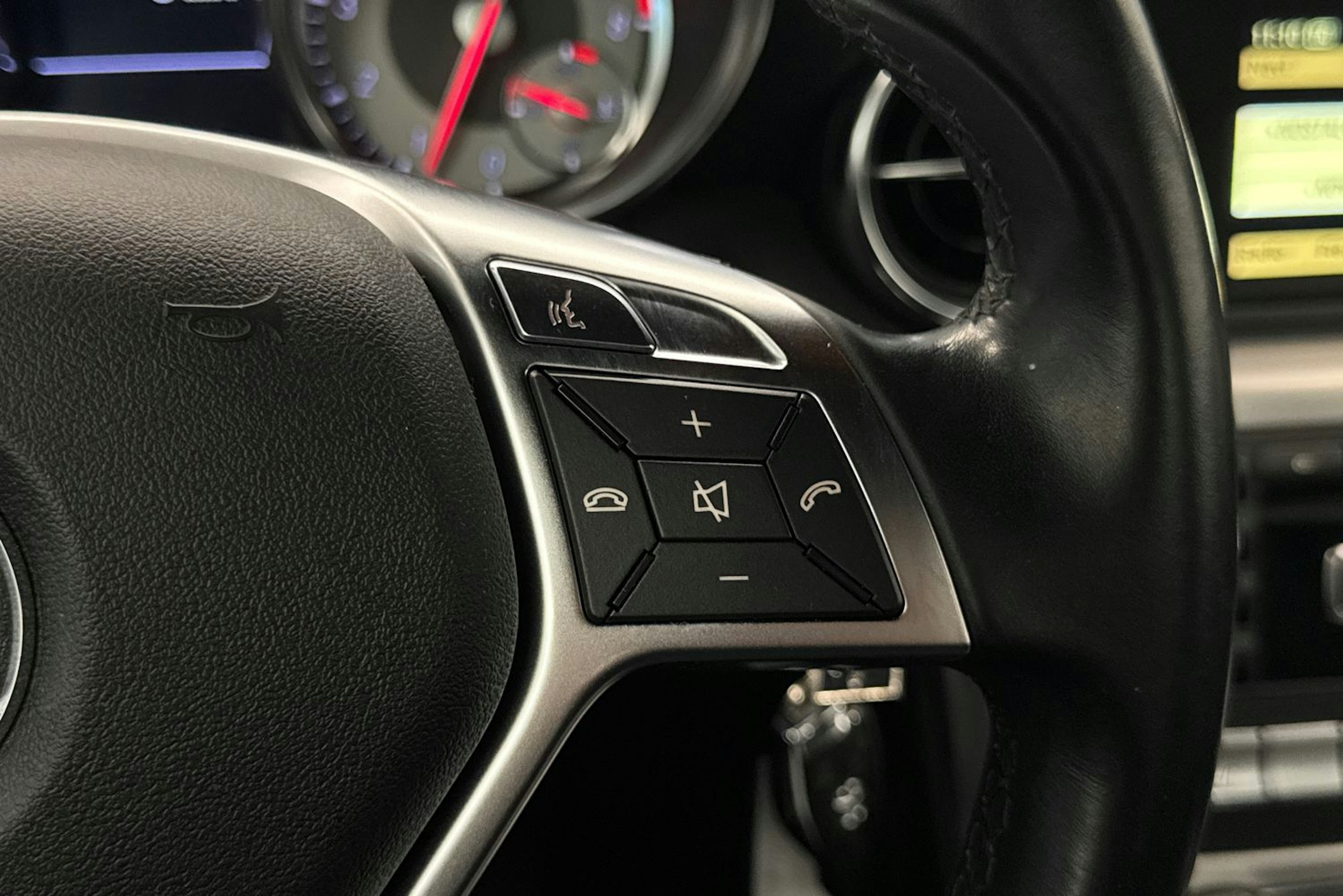 harmaa Mercedes-Benz SLK 2012 kuva 18.