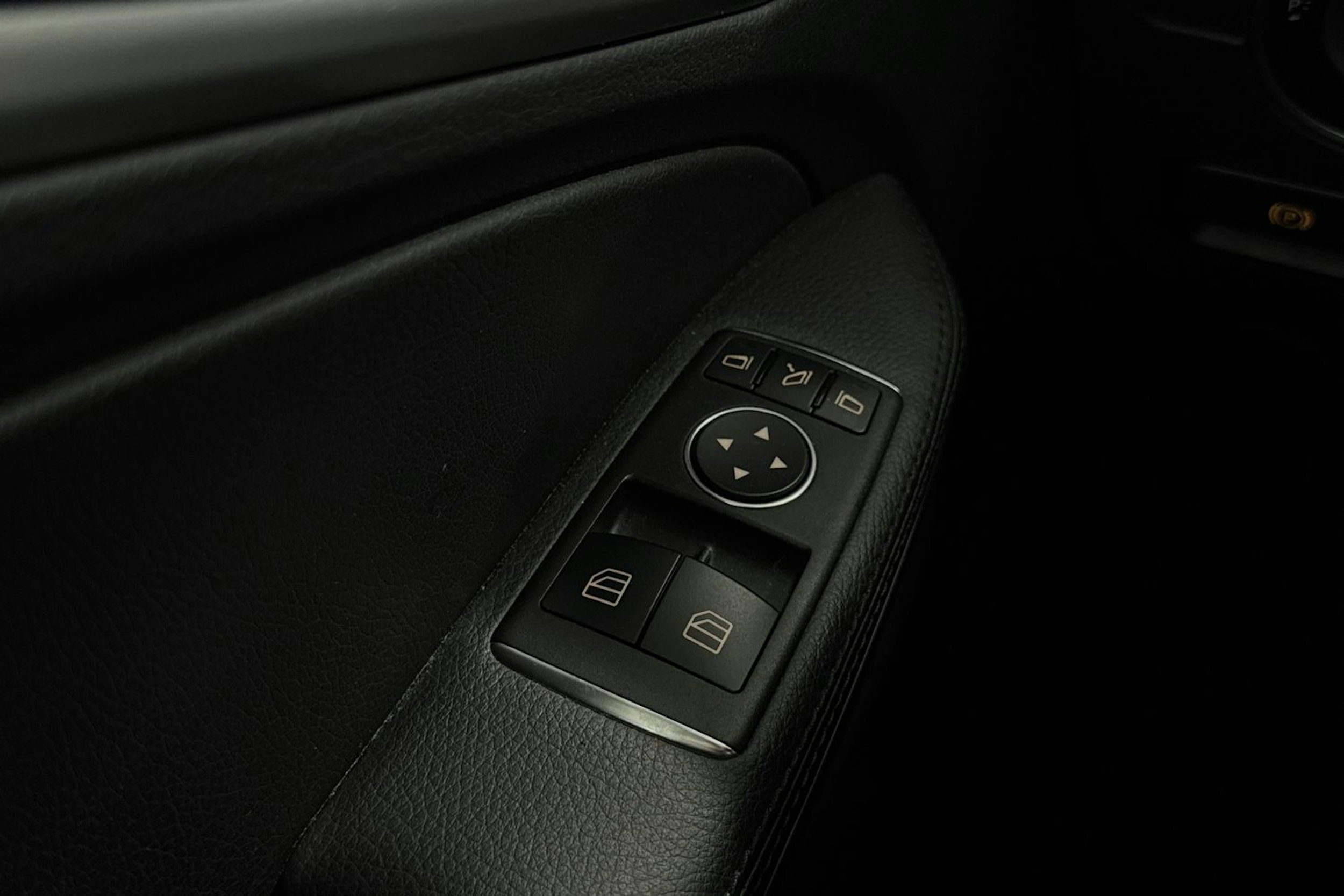 harmaa Mercedes-Benz SLK 2012 kuva 19.