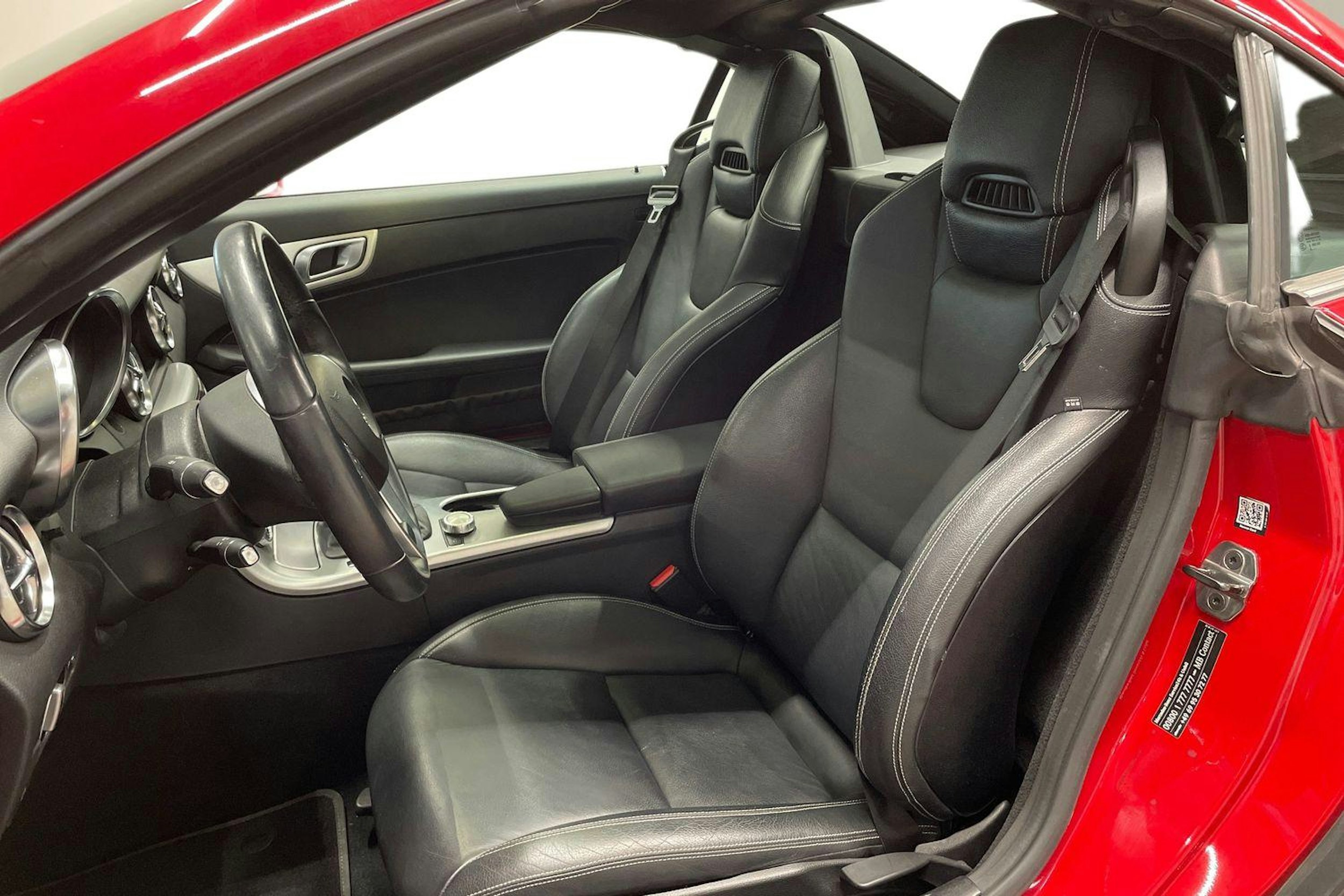 punainen Mercedes-Benz SLK 2013 kuva 8.