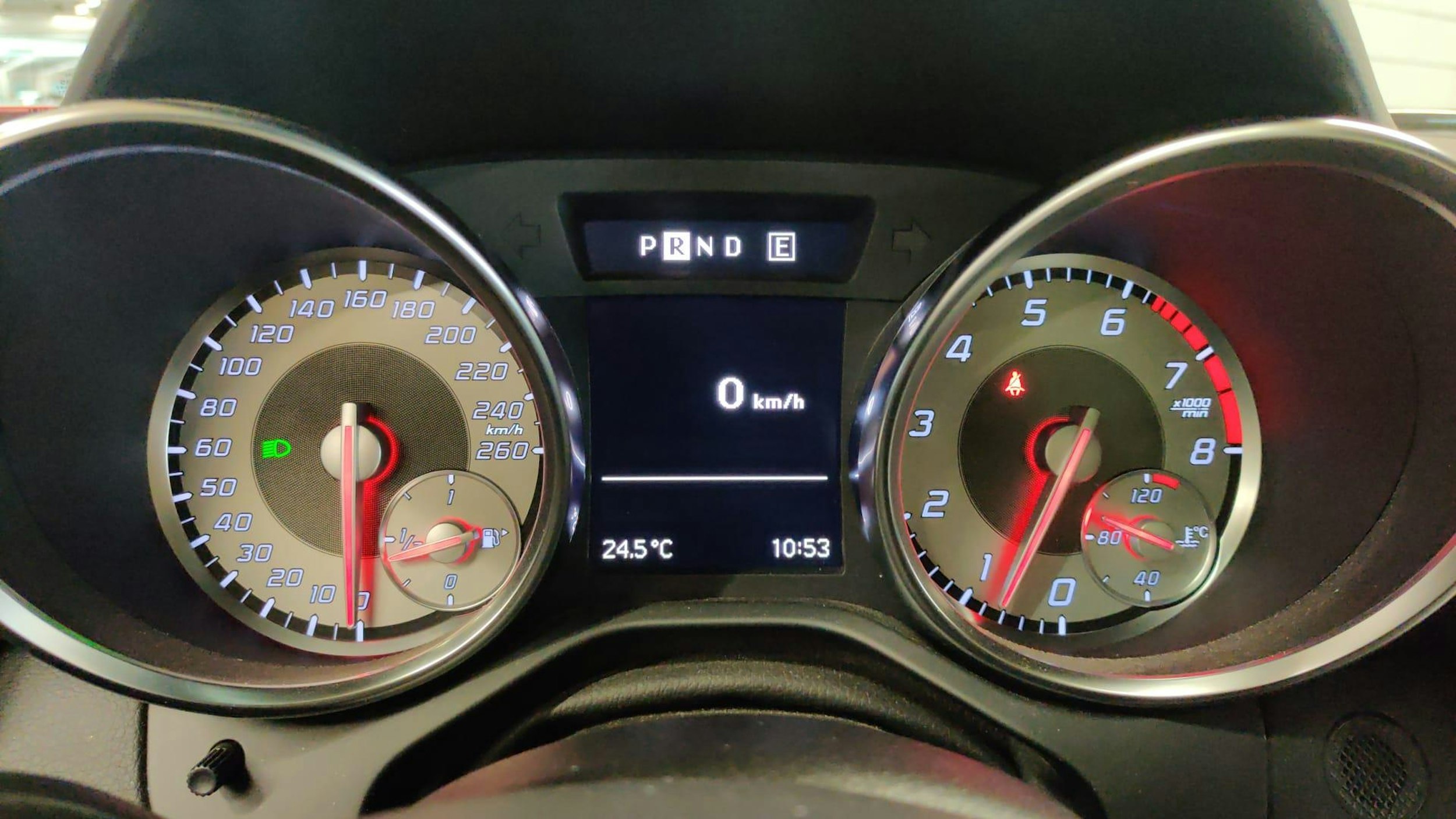 punainen Mercedes-Benz SLK 2013 kuva 12.