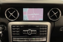 punainen Mercedes-Benz SLK 2013 kuva 13.