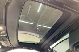 punainen Mercedes-Benz SLK 2013 kuva 21.