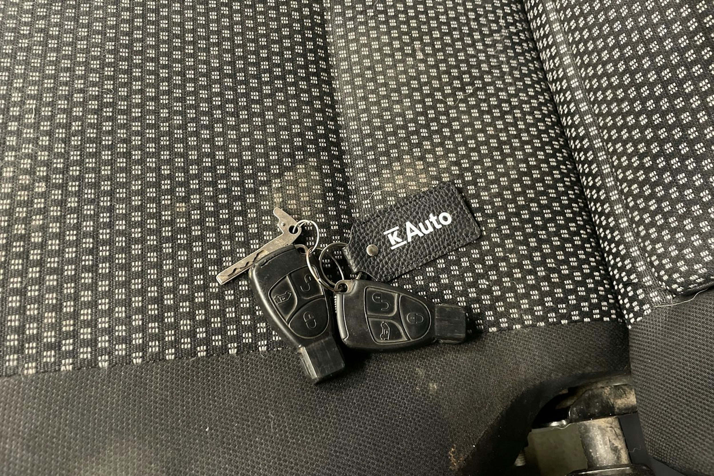 valkoinen Mercedes-Benz Sprinter 2007 kuva 39.