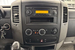 punainen Mercedes-Benz Sprinter 2009 kuva 11.