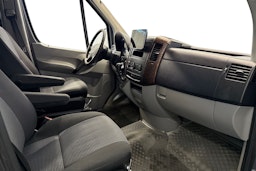 musta Mercedes-Benz Sprinter 2010 kuva 9.