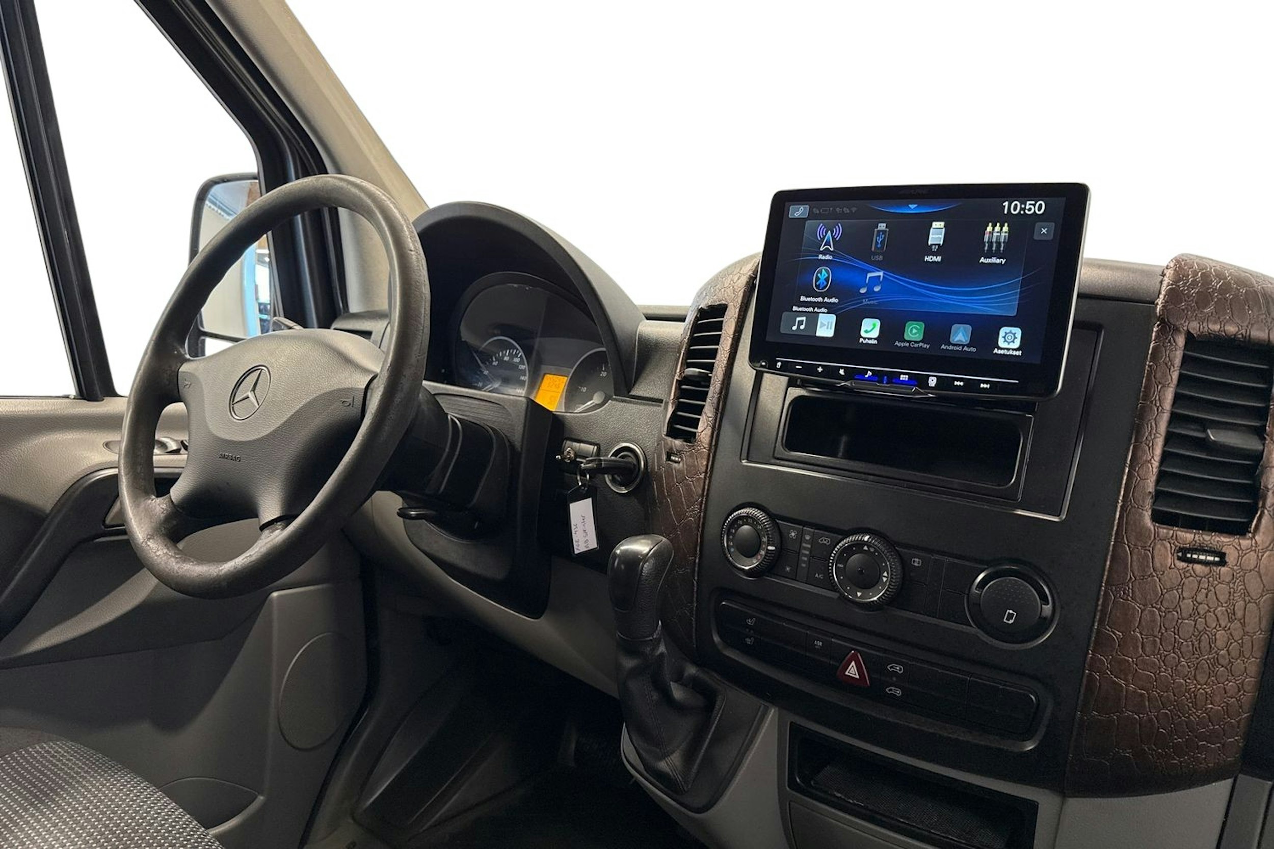 musta Mercedes-Benz Sprinter 2010 kuva 10.
