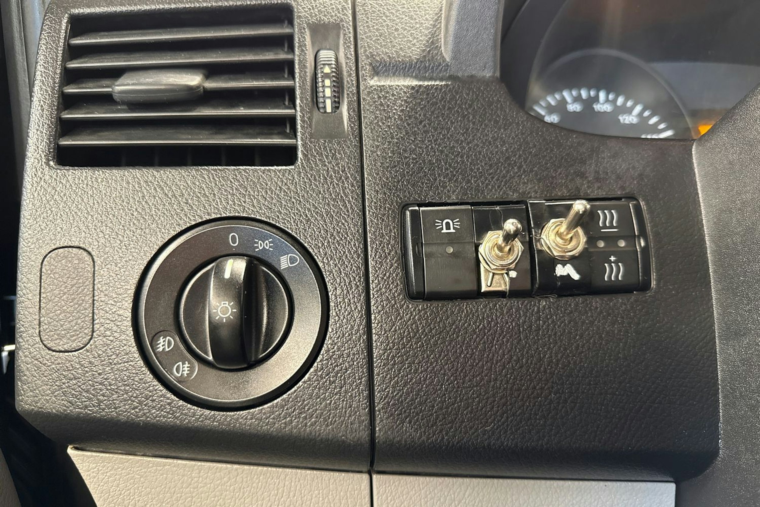 musta Mercedes-Benz Sprinter 2010 kuva 15.