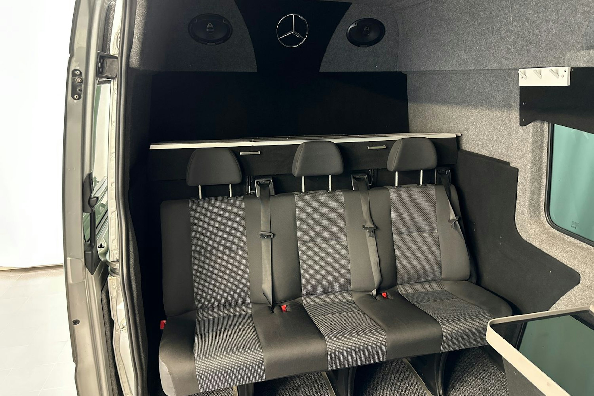 valkoinen Mercedes-Benz Sprinter 2010 kuva 17.