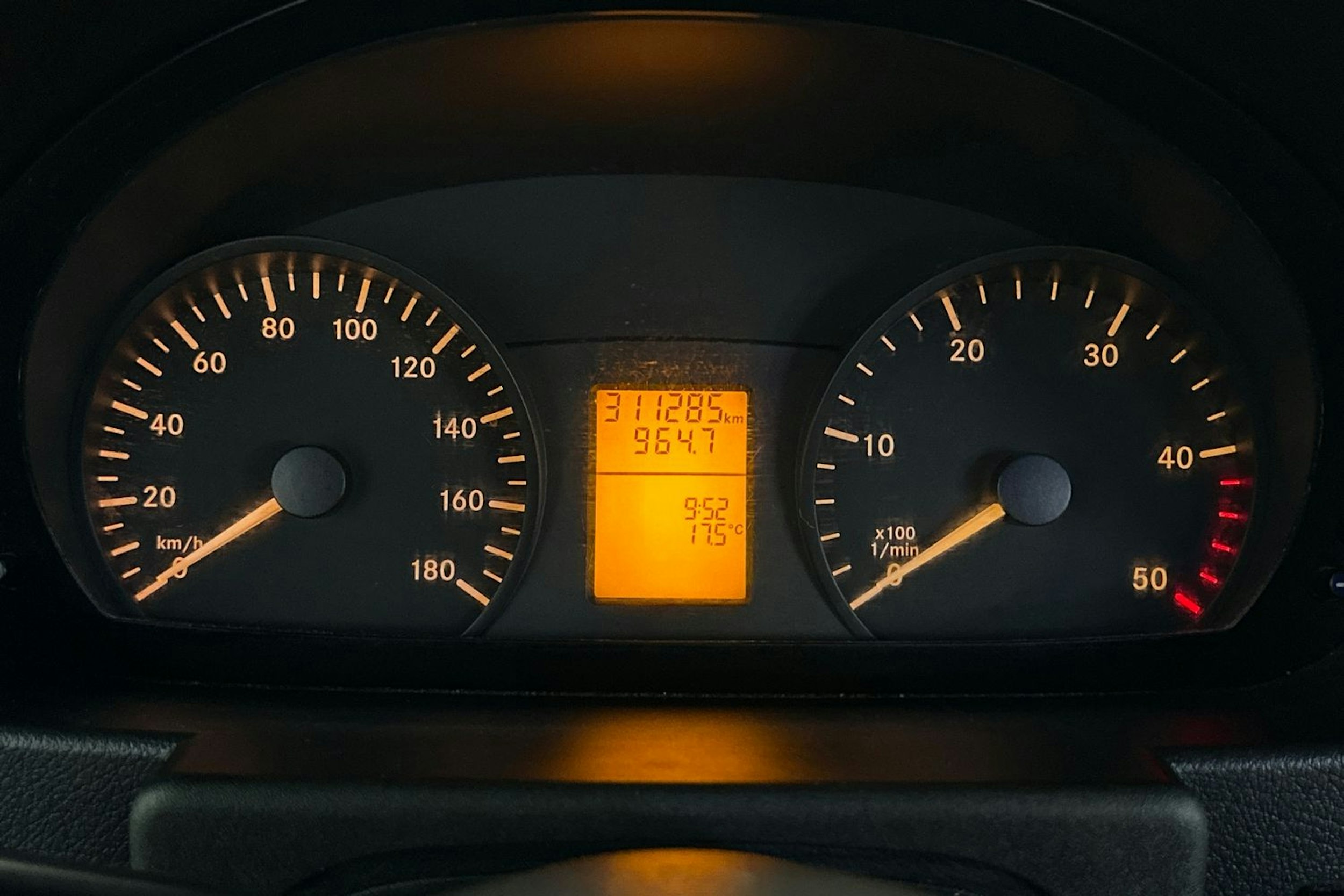 valkoinen Mercedes-Benz Sprinter 2010 kuva 20.
