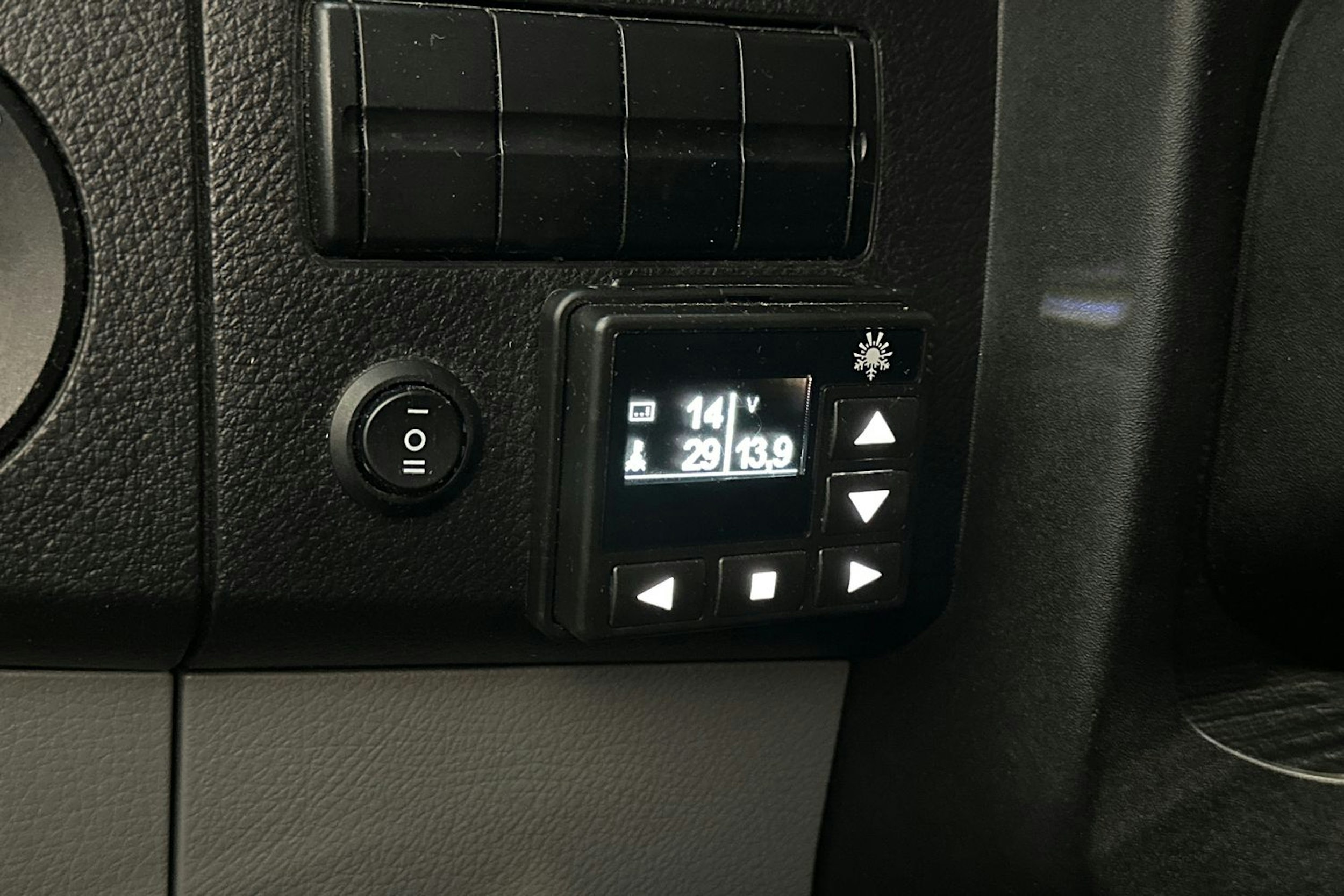 valkoinen Mercedes-Benz Sprinter 2010 kuva 27.