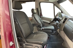 punainen Mercedes-Benz Sprinter 2010 kuva 10.