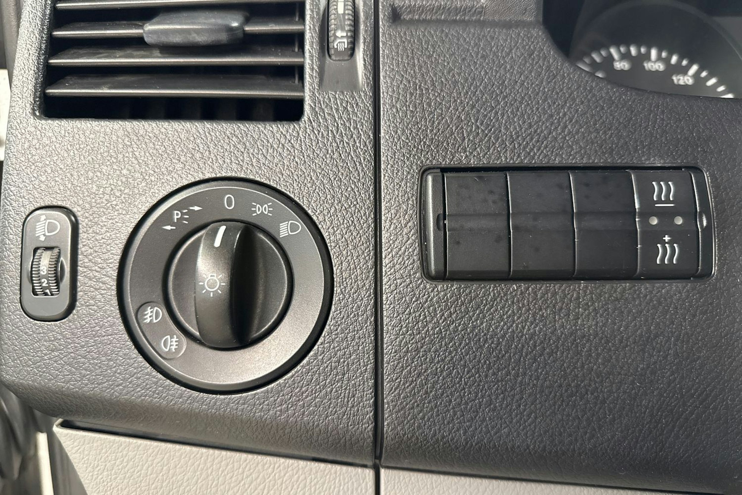 musta Mercedes-Benz Sprinter 2011 kuva 15.