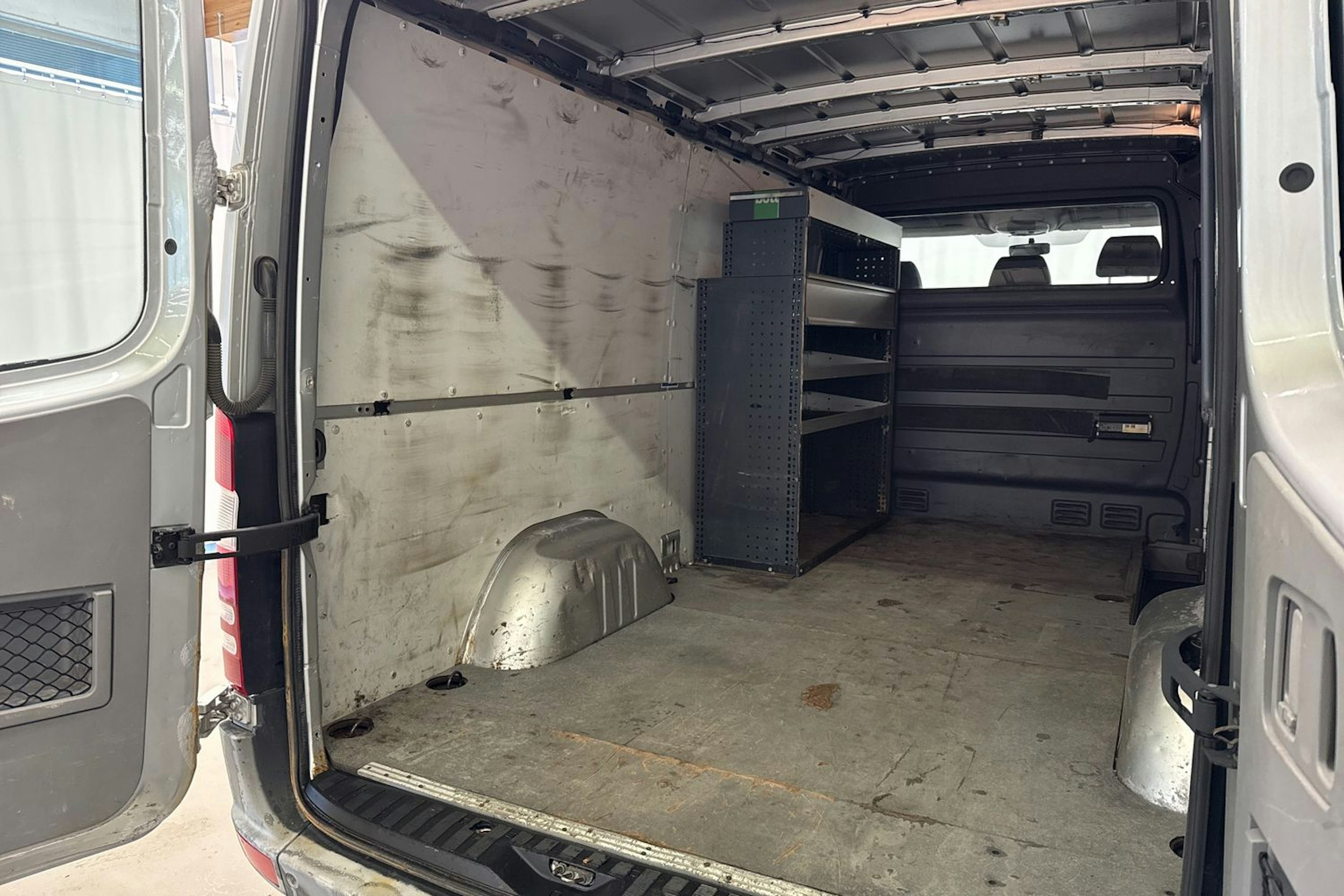 musta Mercedes-Benz Sprinter 2011 kuva 20.