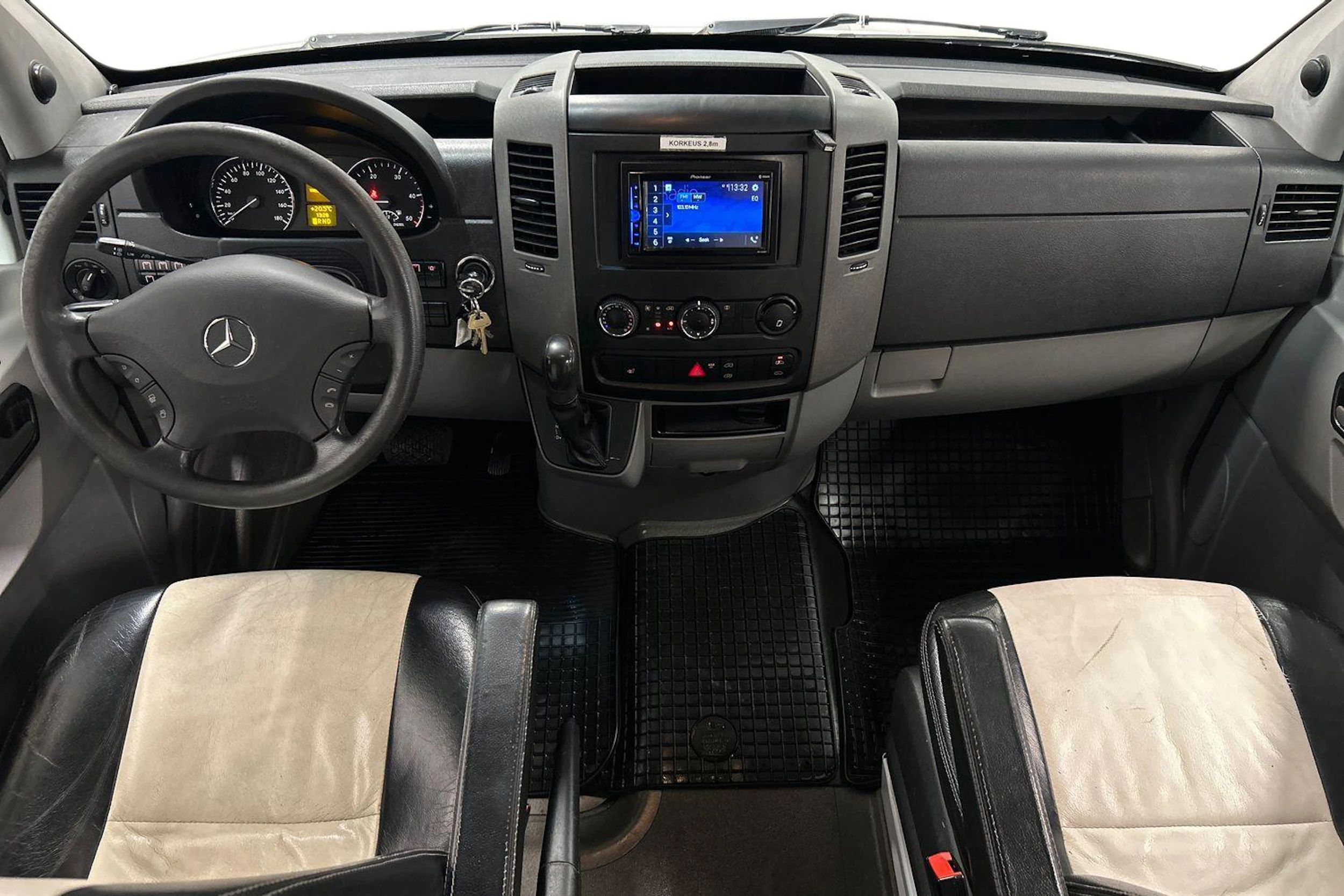 valkoinen Mercedes-Benz Sprinter 2012 kuva 7.