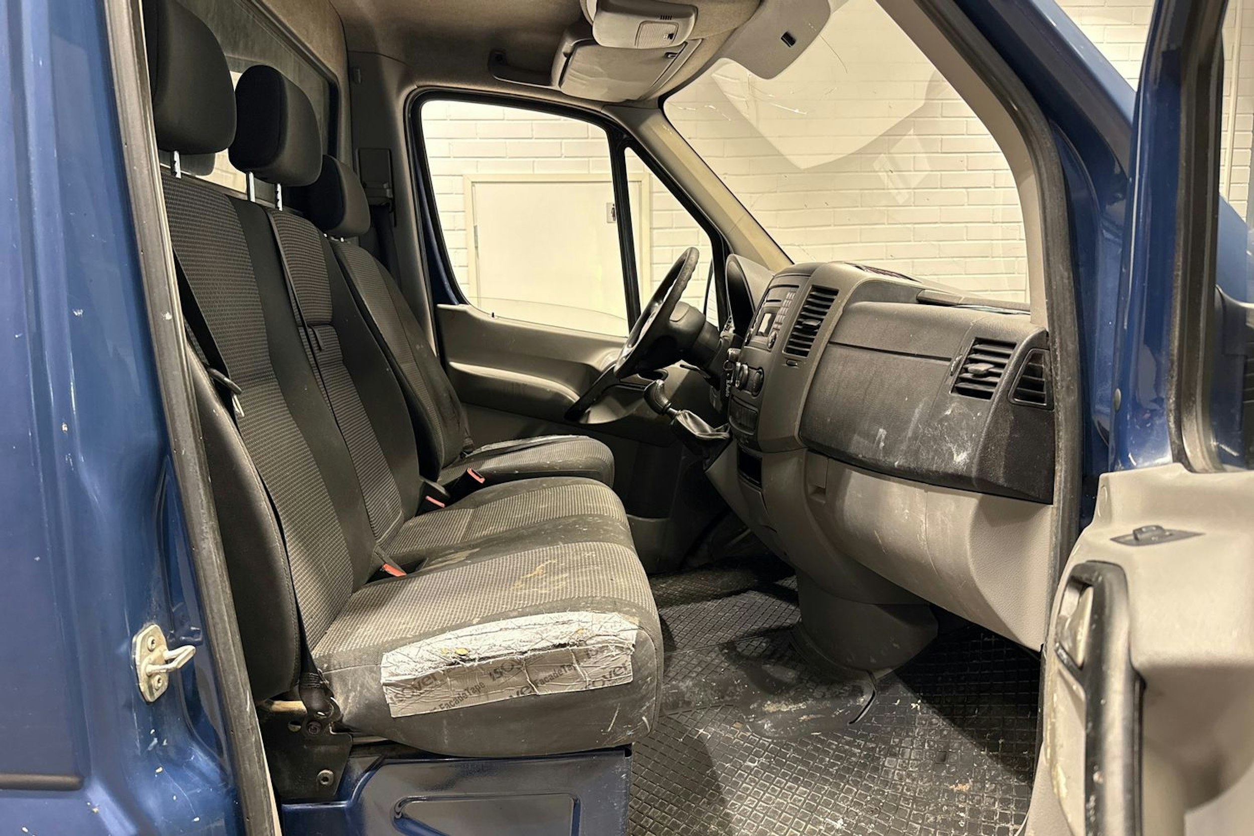 Sininen Mercedes-Benz SPRINTER 2012 kuva 10.