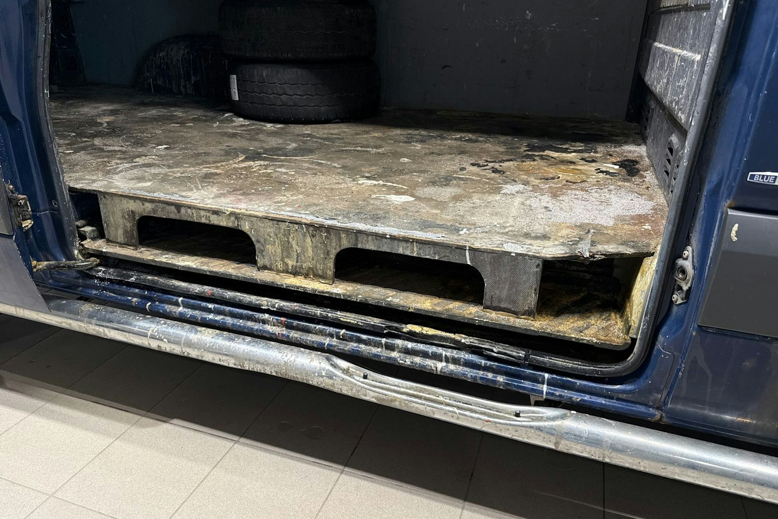 Sininen Mercedes-Benz SPRINTER 2012 kuva 28.