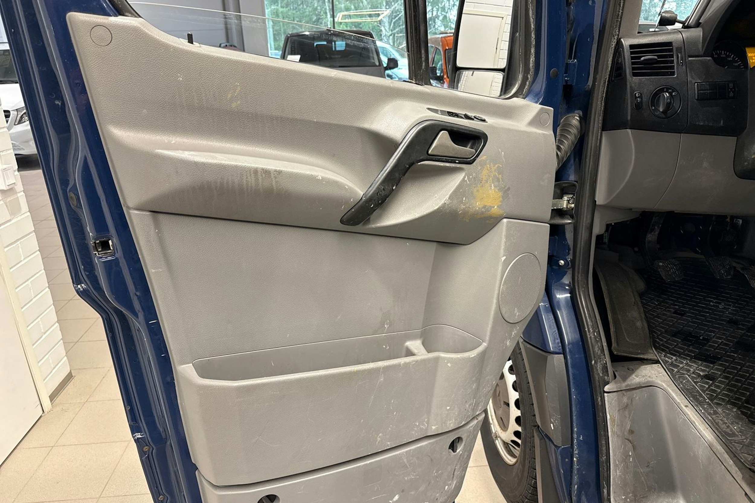 Sininen Mercedes-Benz SPRINTER 2012 kuva 31.