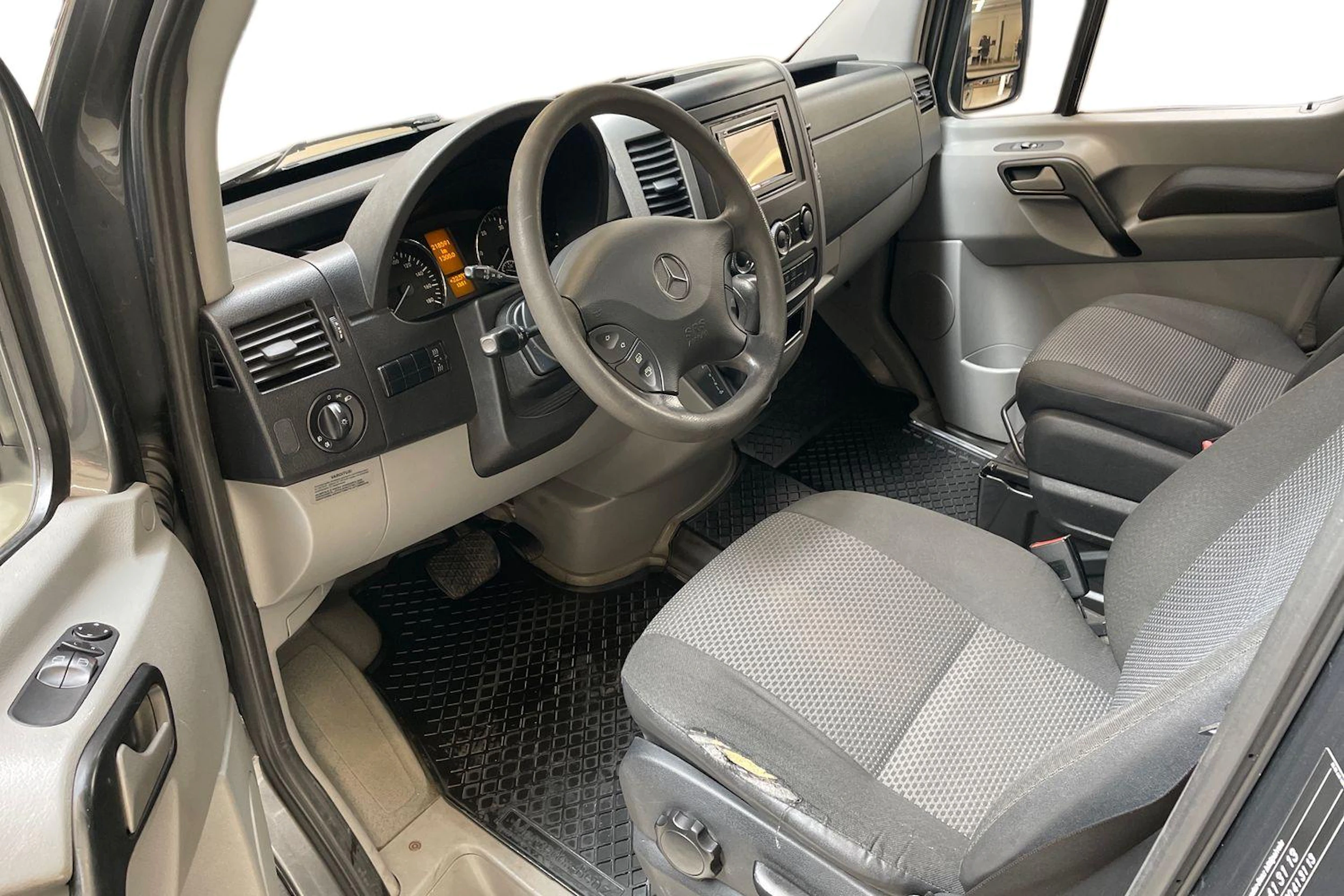 harmaa Mercedes-Benz Sprinter 2012 kuva 8.