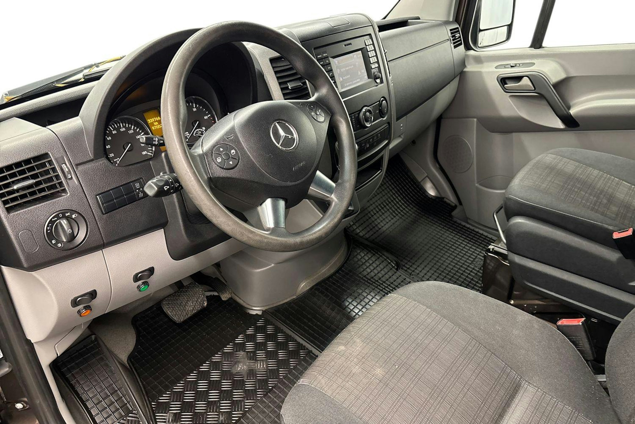 ruskea Mercedes-Benz Sprinter 2013 kuva 8.