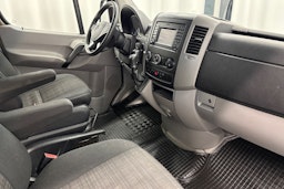 ruskea Mercedes-Benz Sprinter 2013 kuva 20.