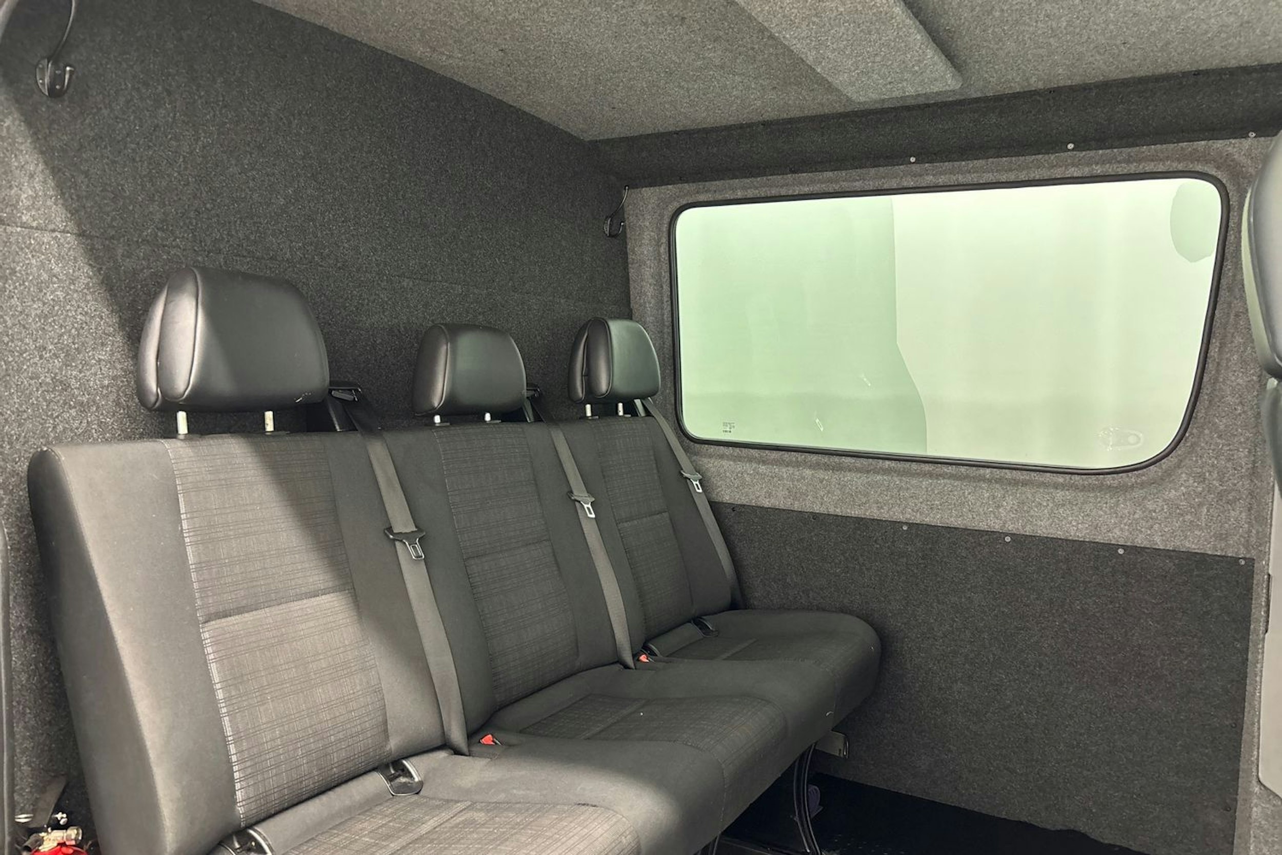 ruskea Mercedes-Benz Sprinter 2013 kuva 21.