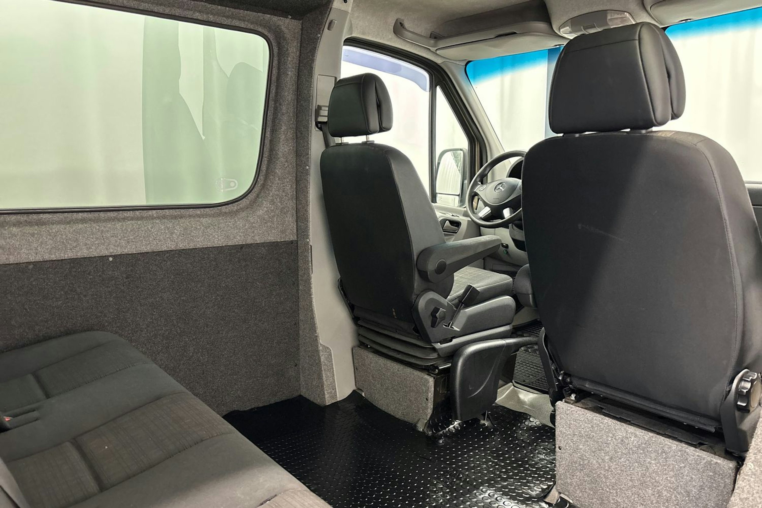ruskea Mercedes-Benz Sprinter 2013 kuva 22.