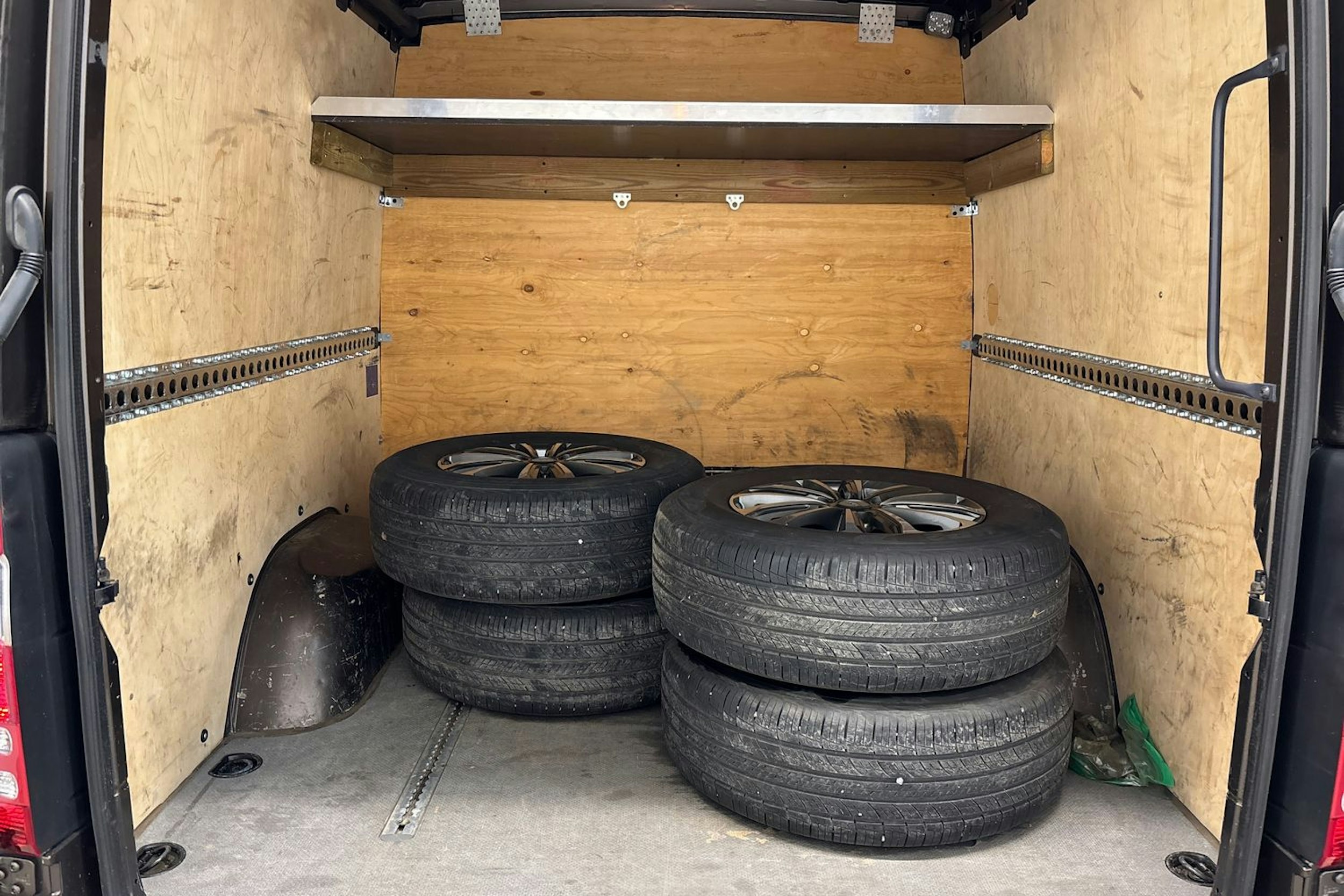 ruskea Mercedes-Benz Sprinter 2013 kuva 24.