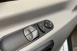 monivär. Mercedes-Benz Sprinter 2013 kuva 26.