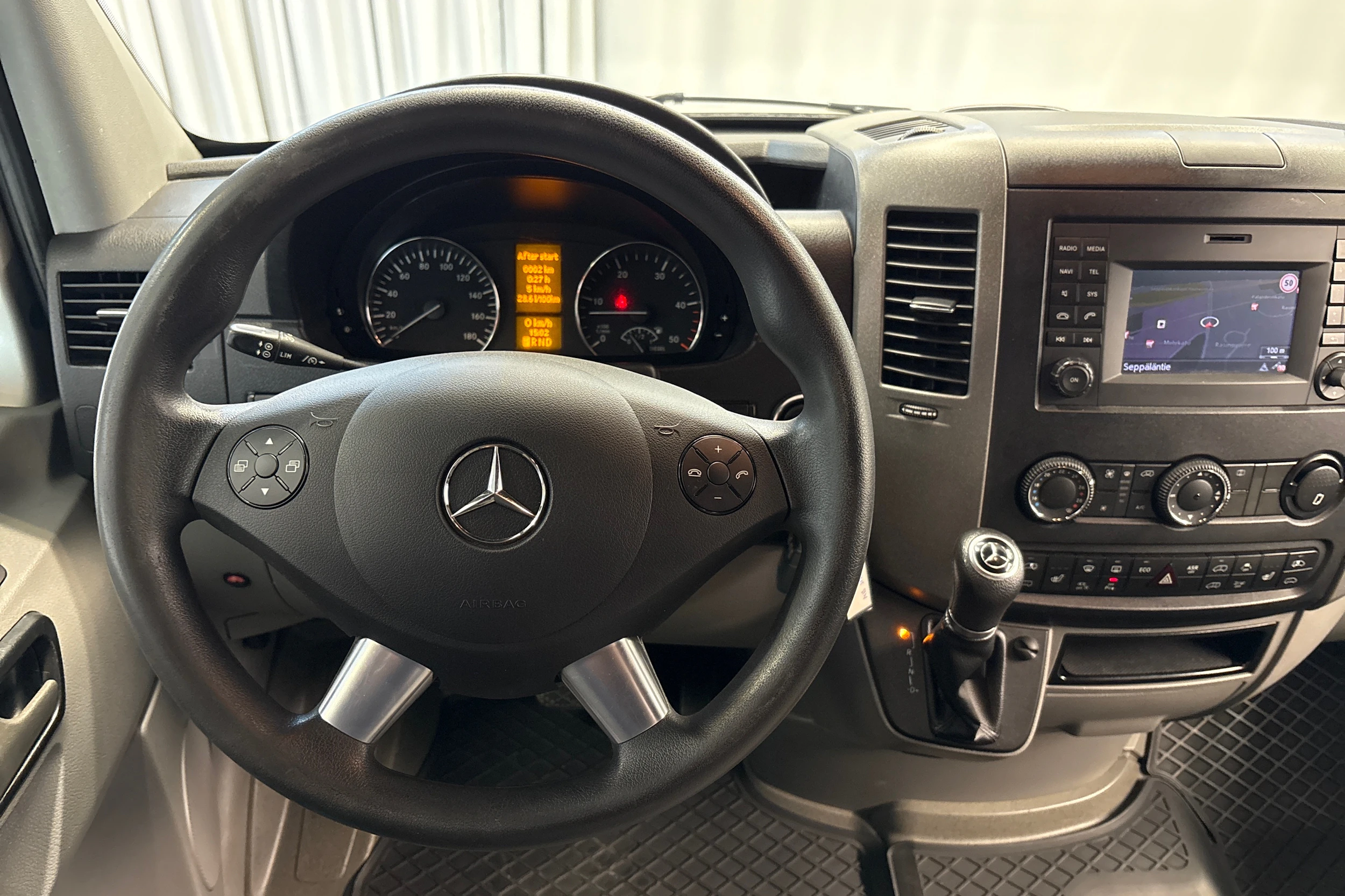harmaa Mercedes-Benz Sprinter 2013 kuva 10.