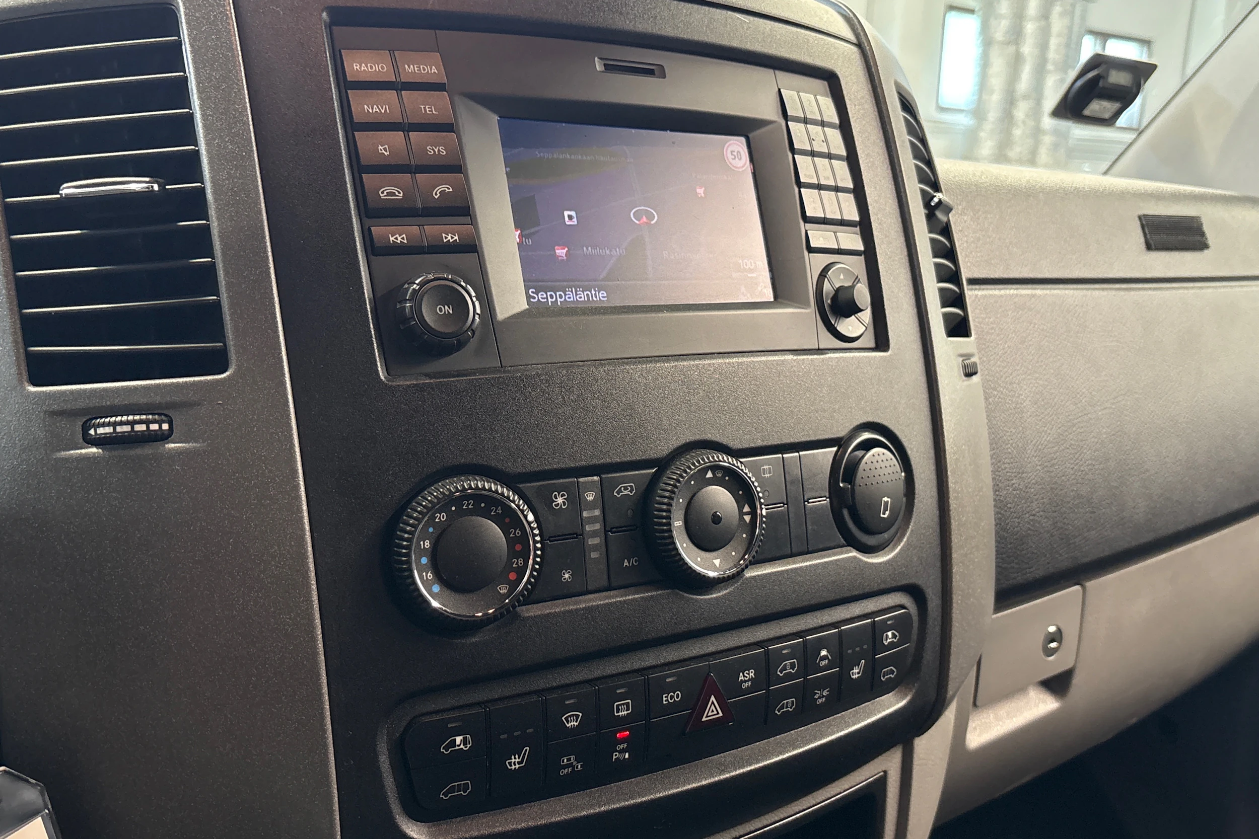 harmaa Mercedes-Benz Sprinter 2013 kuva 14.