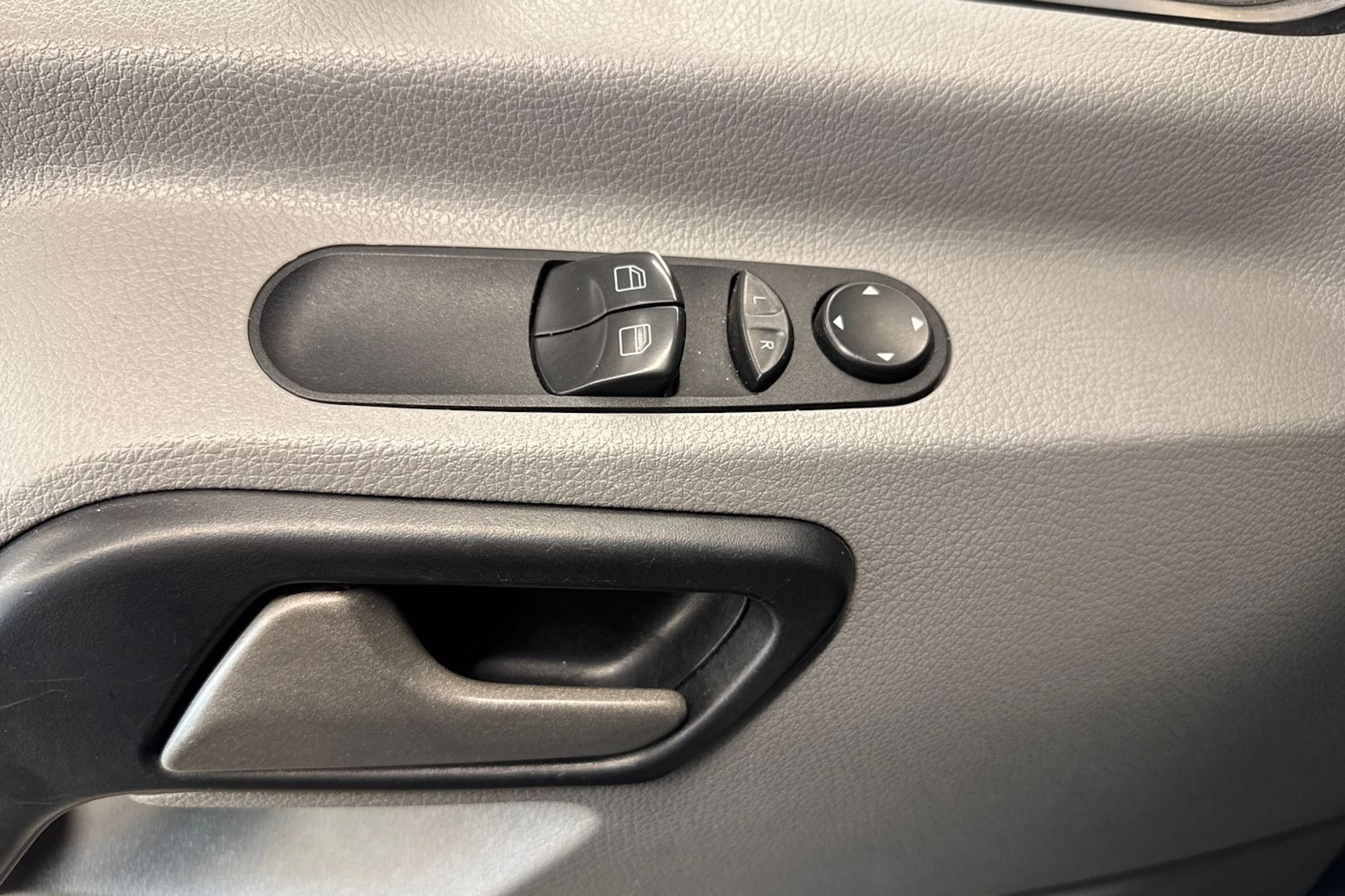 harmaa Mercedes-Benz Sprinter 2014 kuva 18.