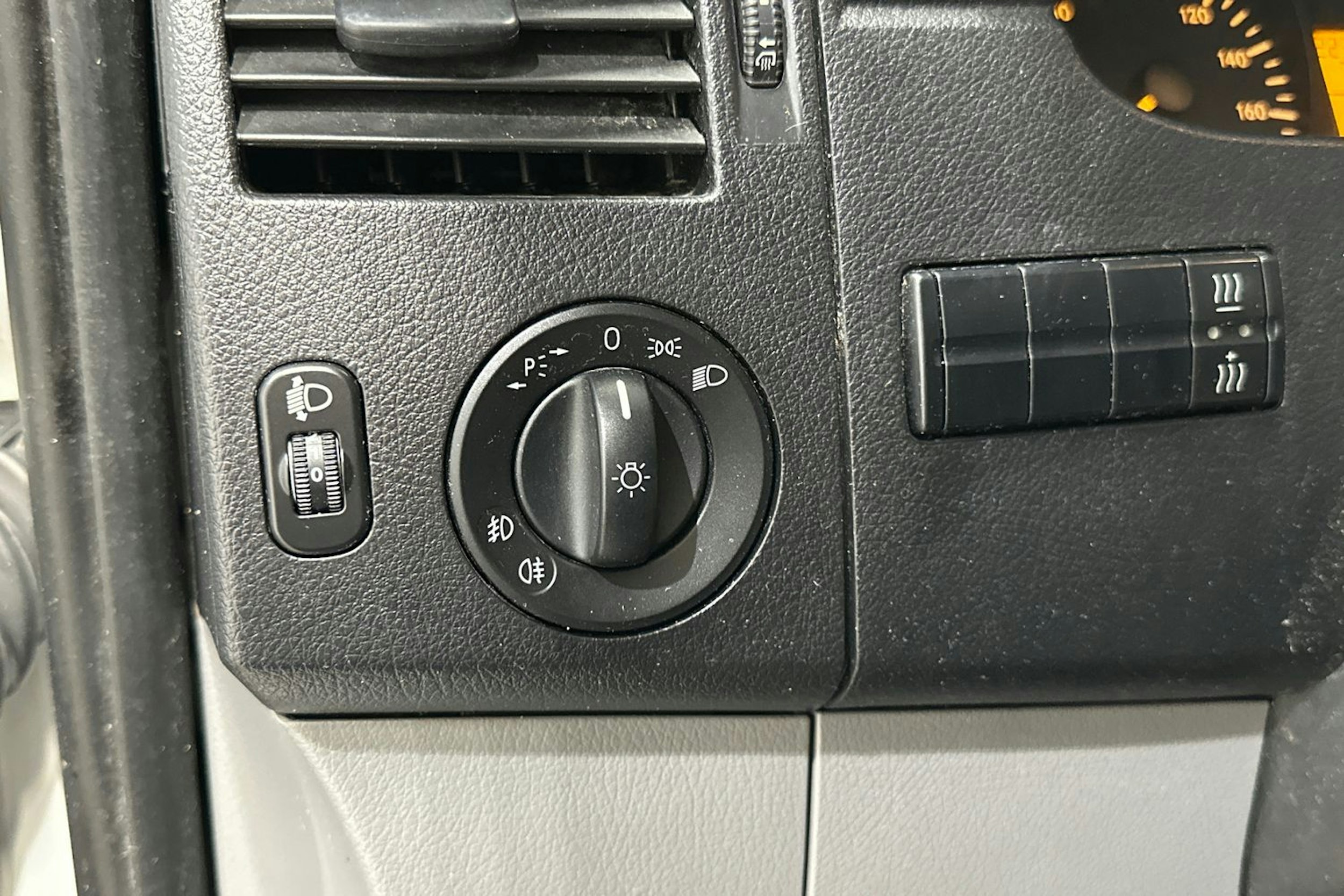 valkoinen Mercedes-Benz Sprinter 2014 kuva 15.