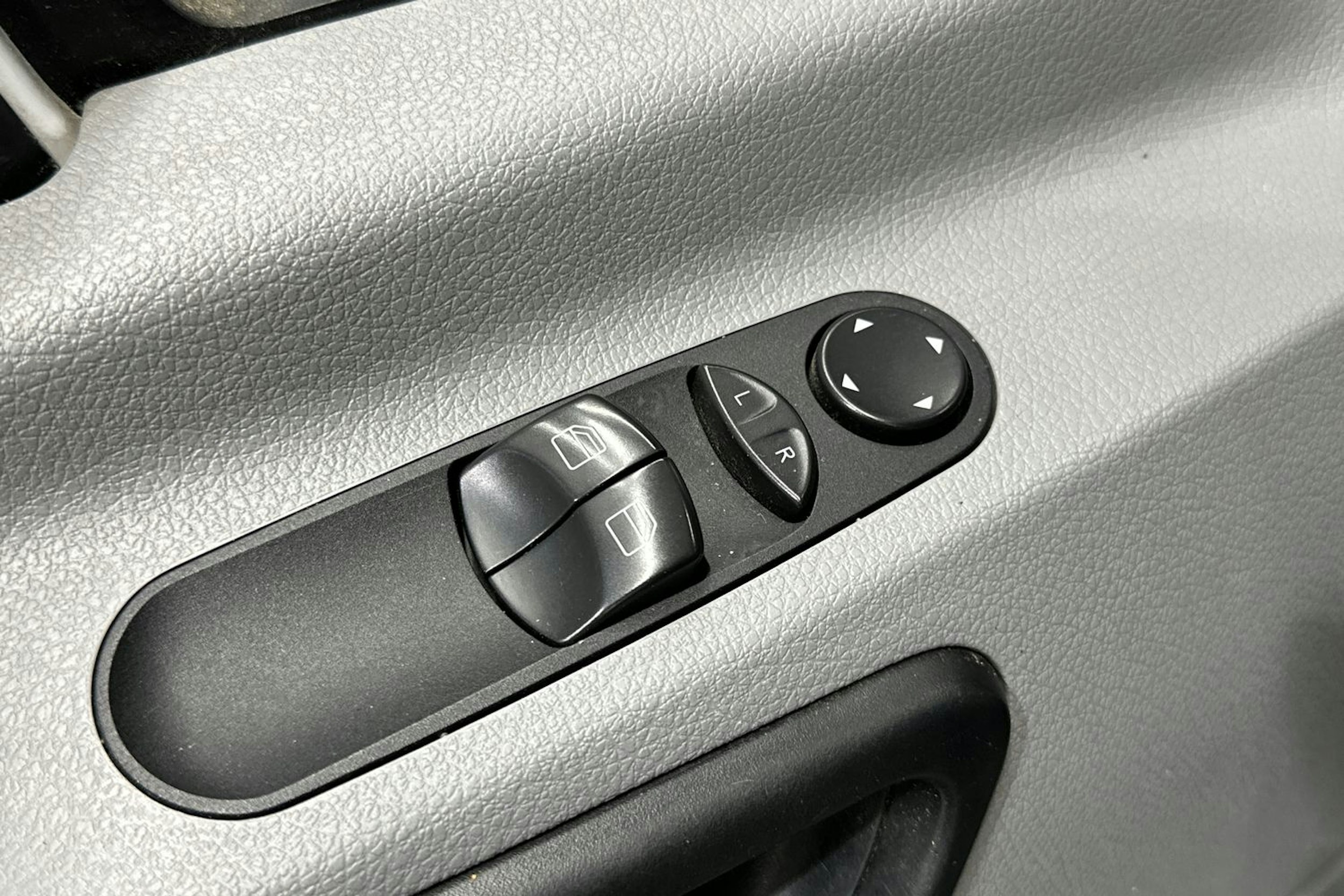 valkoinen Mercedes-Benz Sprinter 2014 kuva 16.