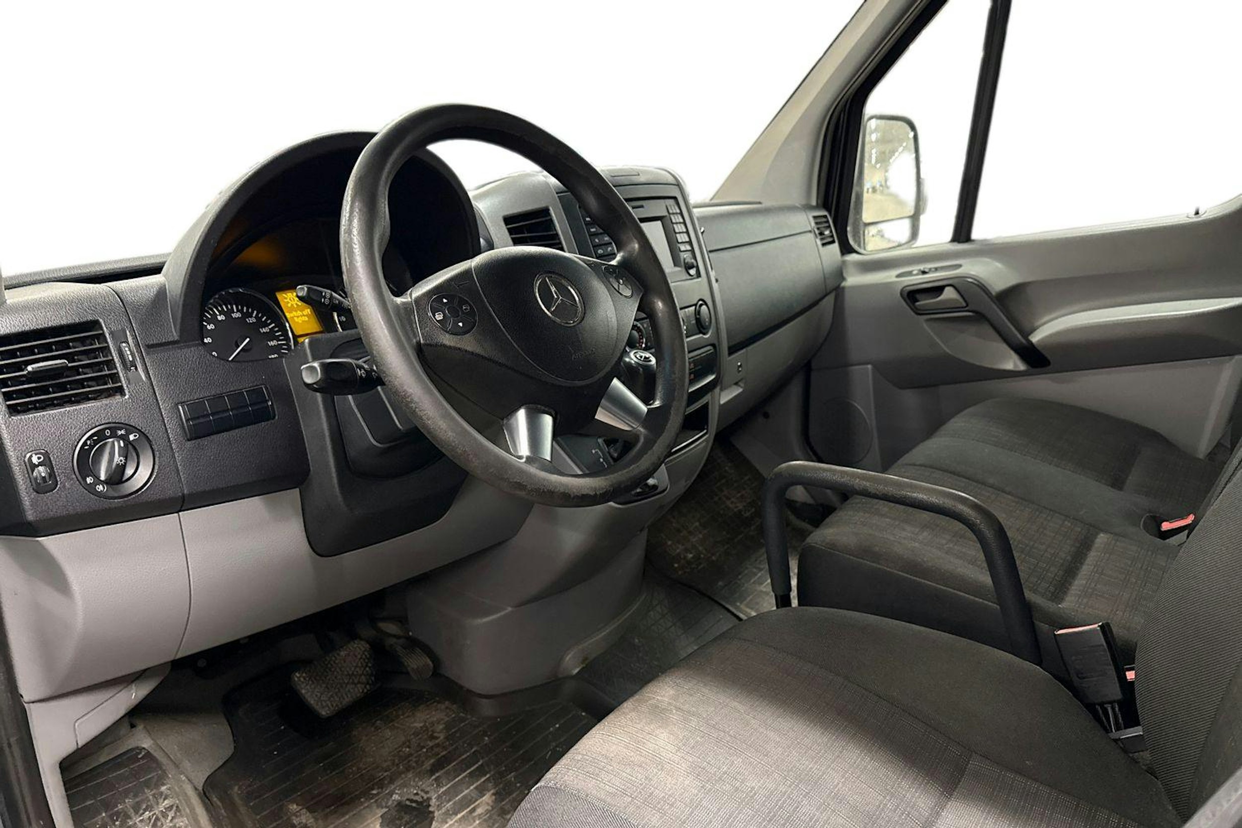 musta Mercedes-Benz Sprinter 2014 kuva 3.