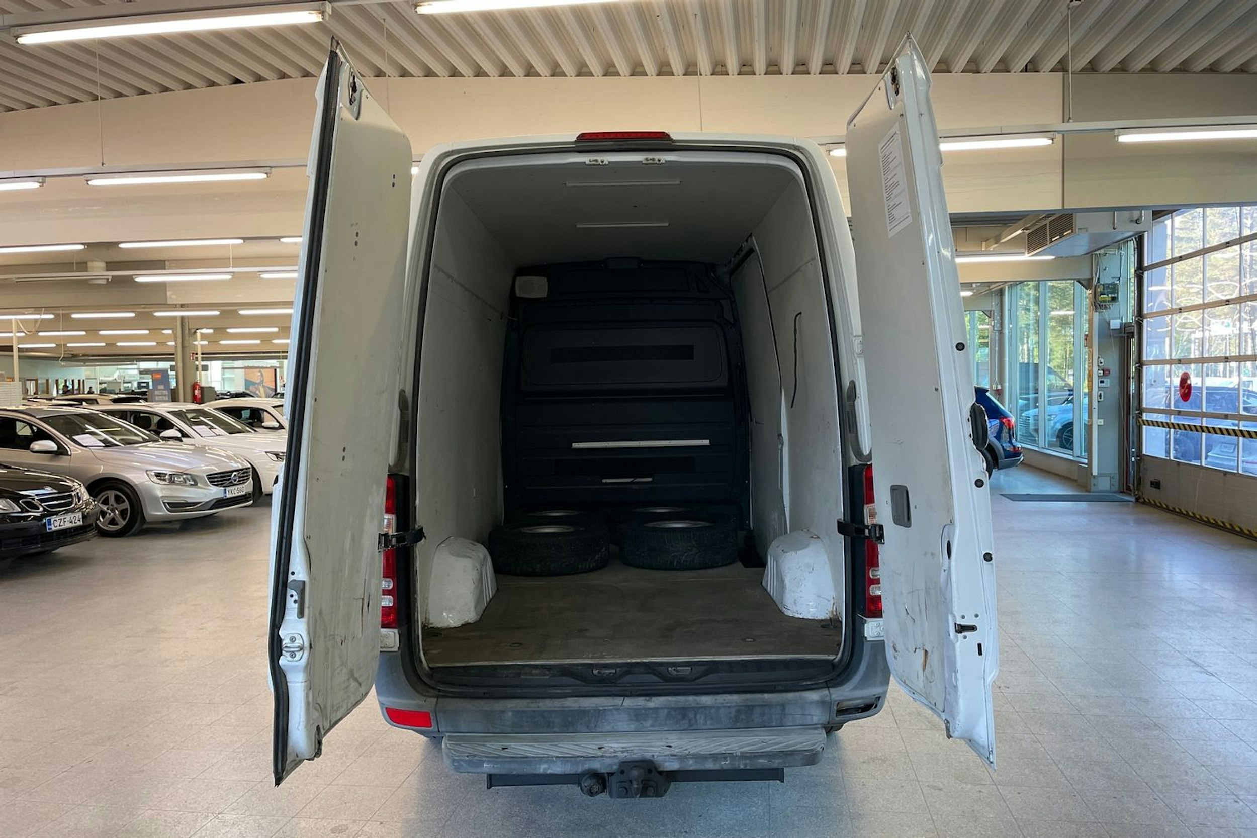 valkoinen Mercedes-Benz Sprinter 2014 kuva 18.