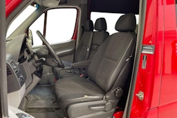 punainen Mercedes-Benz Sprinter 2014 kuva 7.