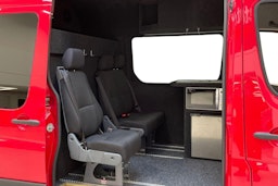 punainen Mercedes-Benz Sprinter 2014 kuva 10.