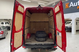 punainen Mercedes-Benz Sprinter 2014 kuva 14.