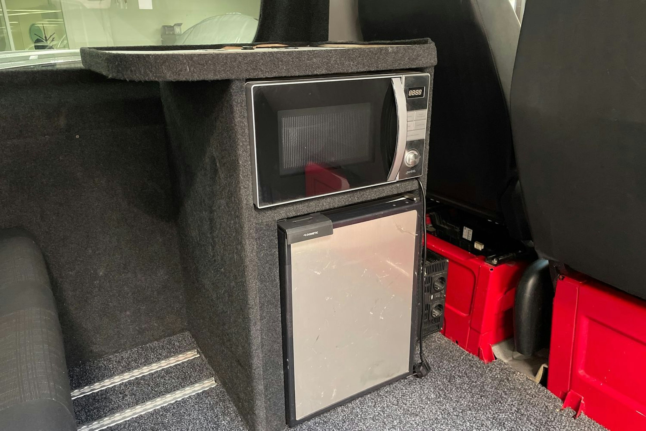 punainen Mercedes-Benz Sprinter 2014 kuva 16.