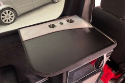 punainen Mercedes-Benz Sprinter 2014 kuva 17.