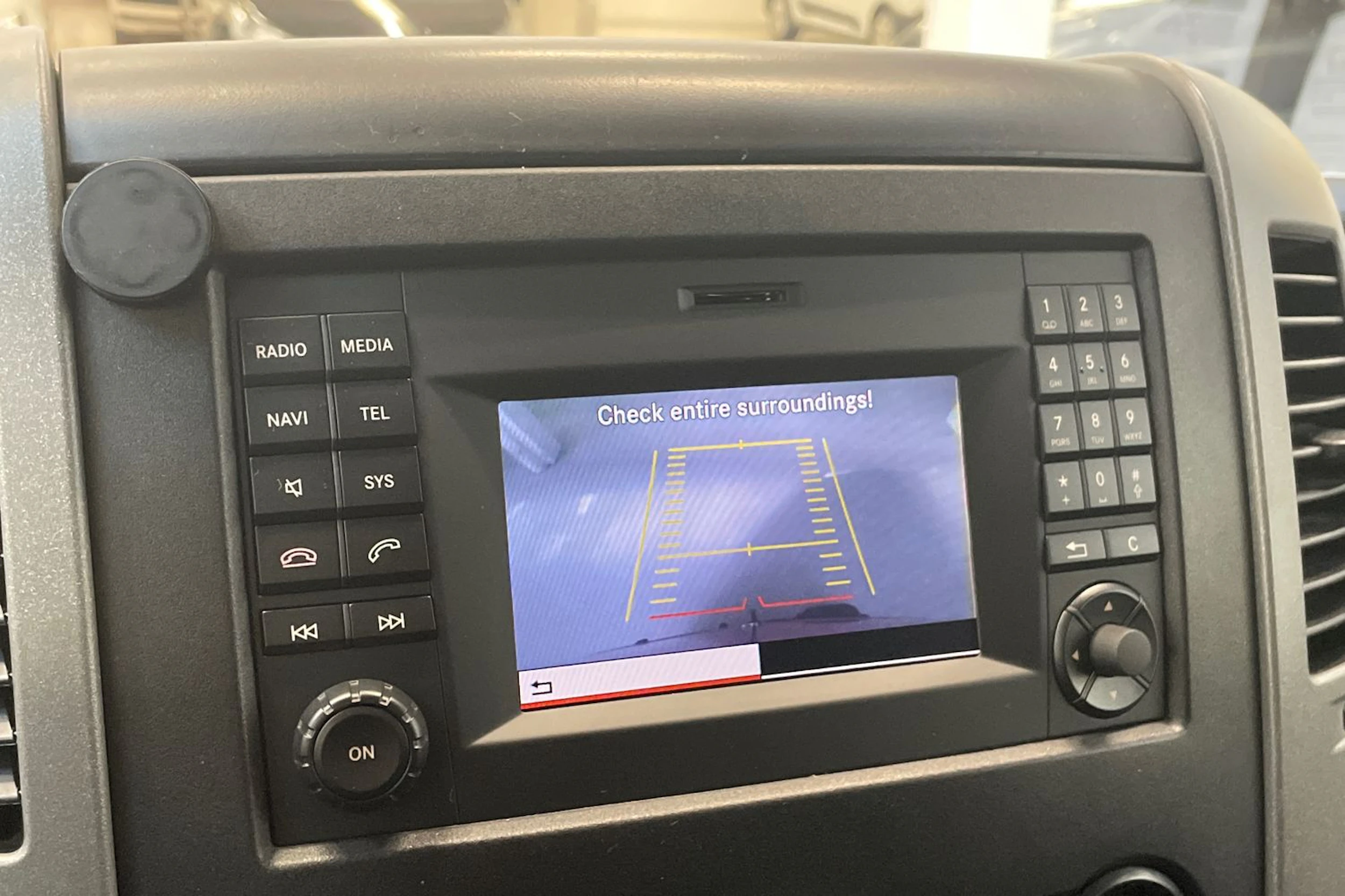 punainen Mercedes-Benz Sprinter 2014 kuva 30.