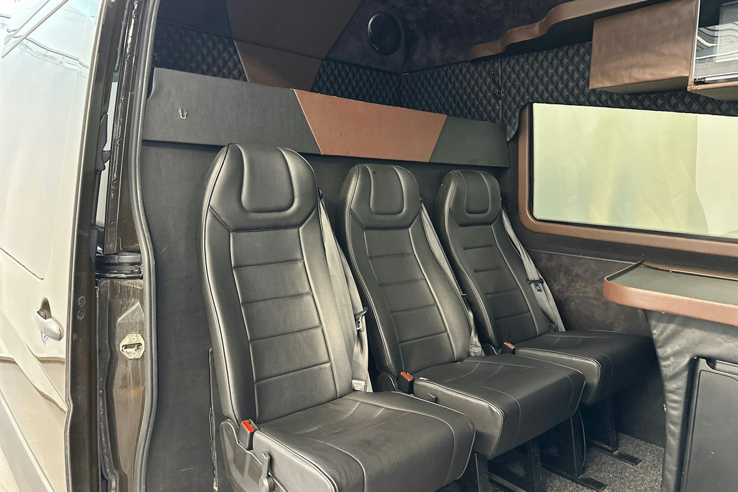 ruskea (beige) Mercedes-Benz Sprinter 2014 kuva 16.